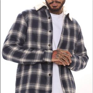 NOVAVEN - Sherpa Flannel Shacket - Size: Large - Blue/combo